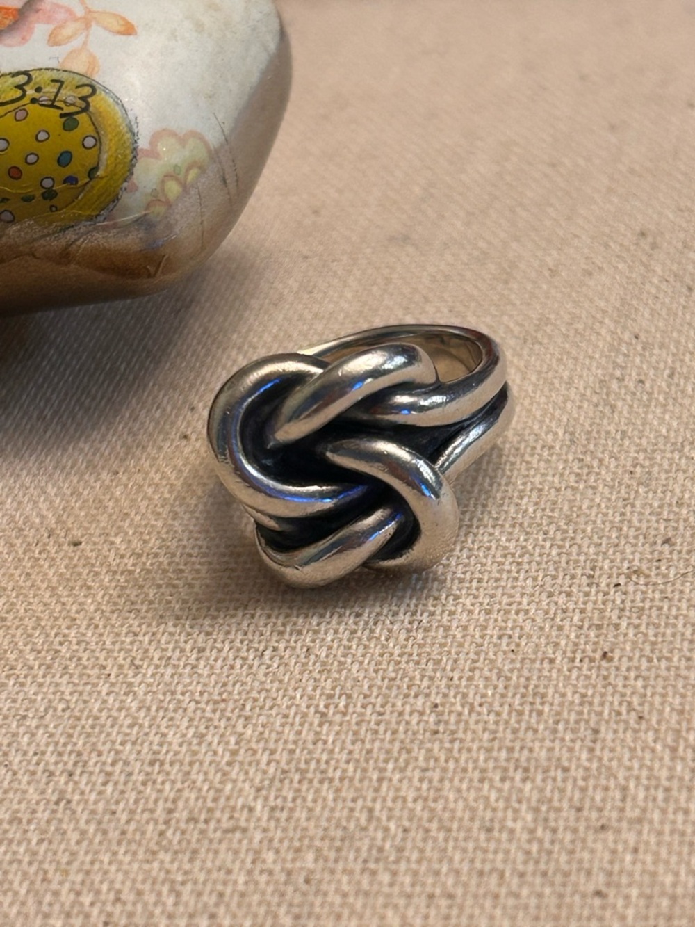 Retired James Avery lovers knot ring